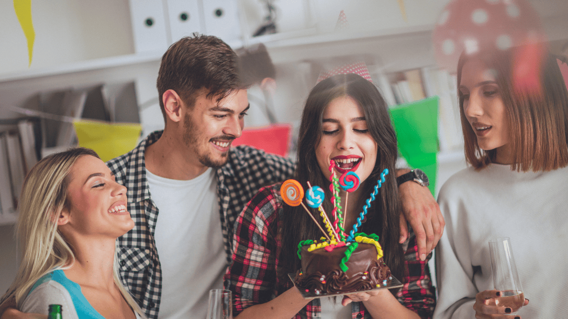 barátnőmnek szülinapja