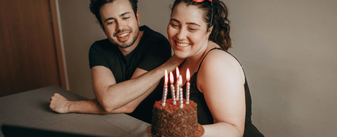 Hogyan írj személyes születésnapi üzenetet a testvérednek?